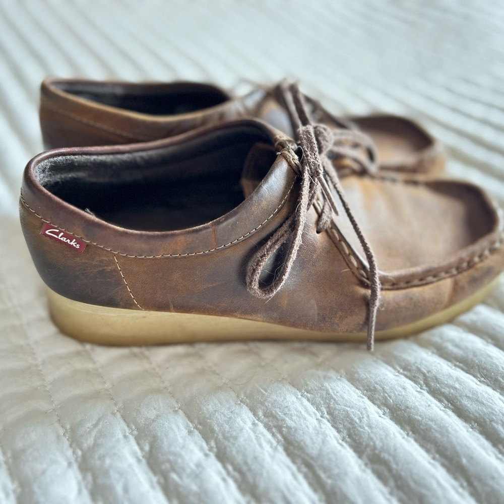 Clarks women’s Brown Leather Shoes